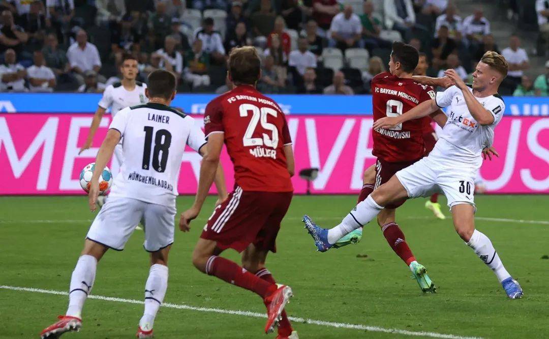 乐动体育官网 -关于多特蒙德替补上场改变战局，拜仁防线瞬间崩溃！的信息